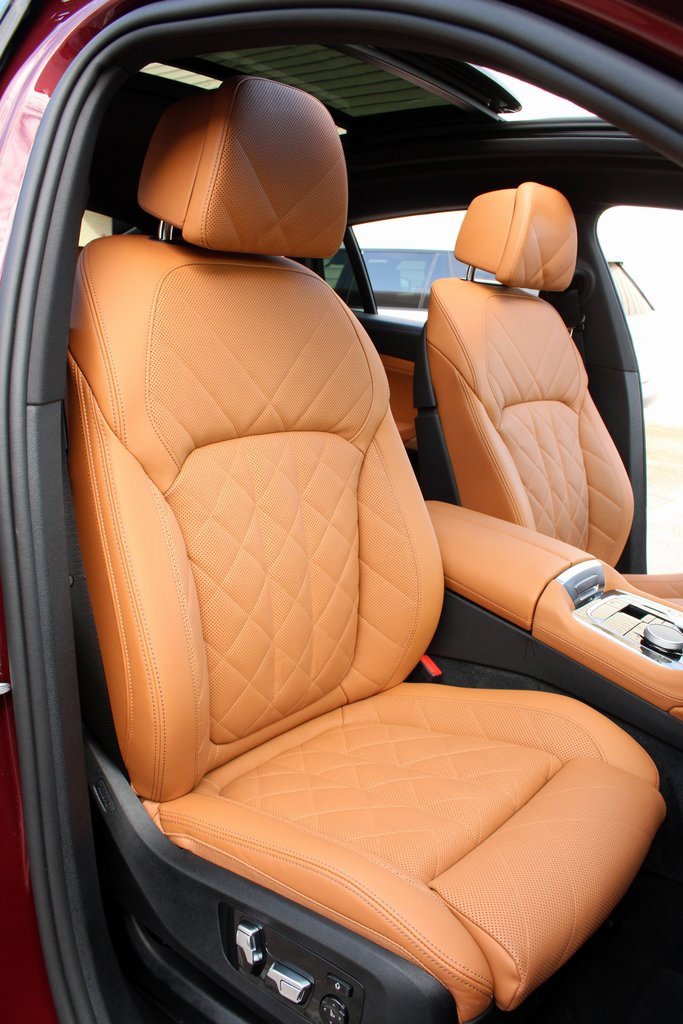 Used 2025 BMW X6 xDrive40i image 4