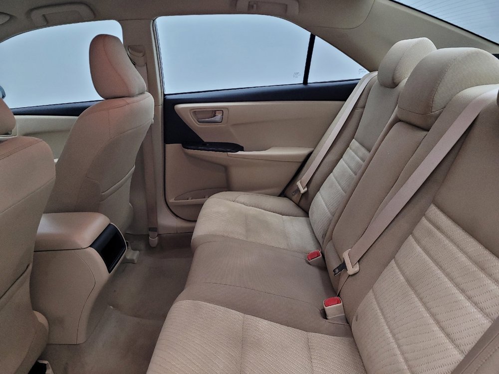 Used 2017 Toyota Camry LE image 18