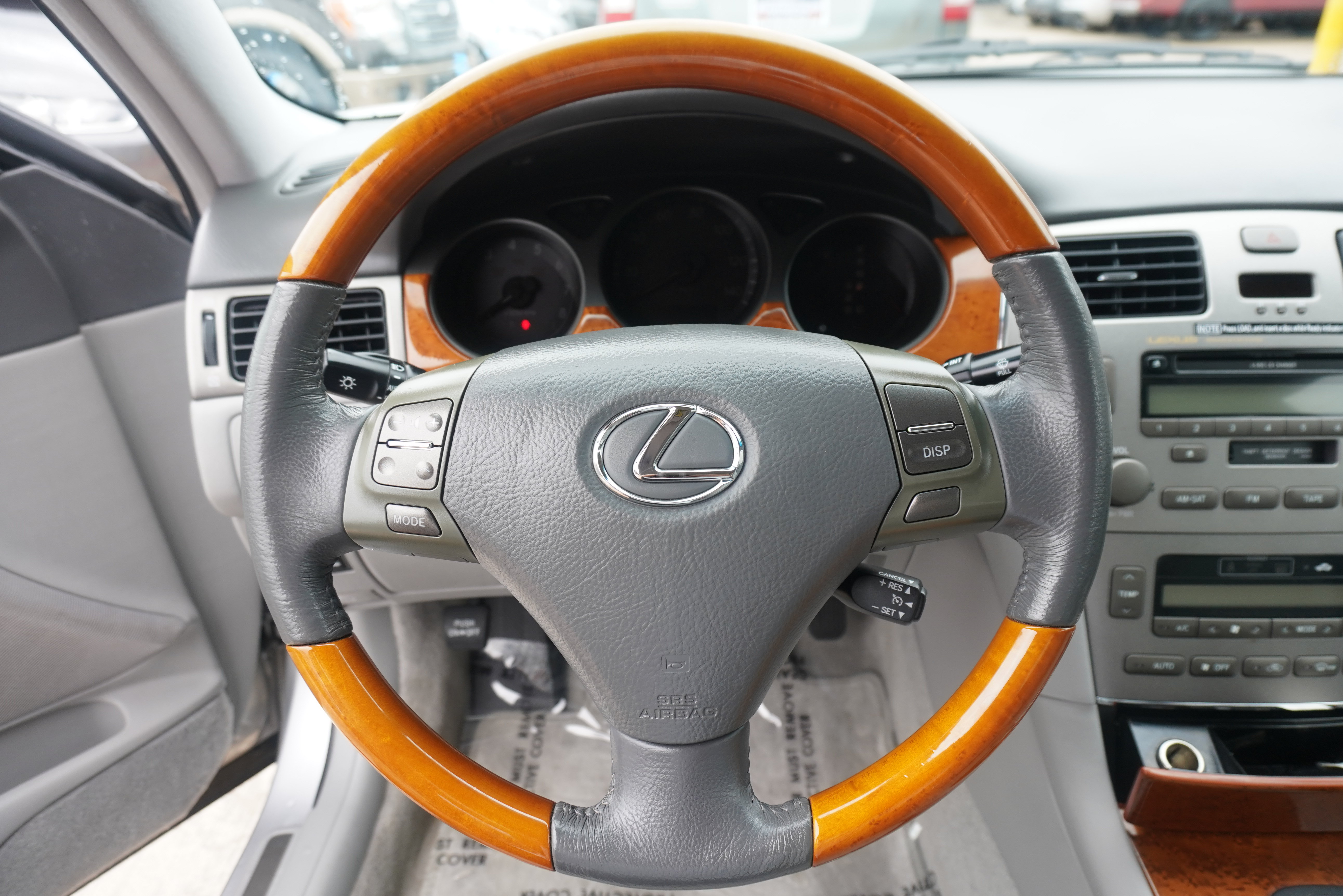Used 2005 Lexus ES 330 w/ Preferred Accessory Pkg FWD image 16