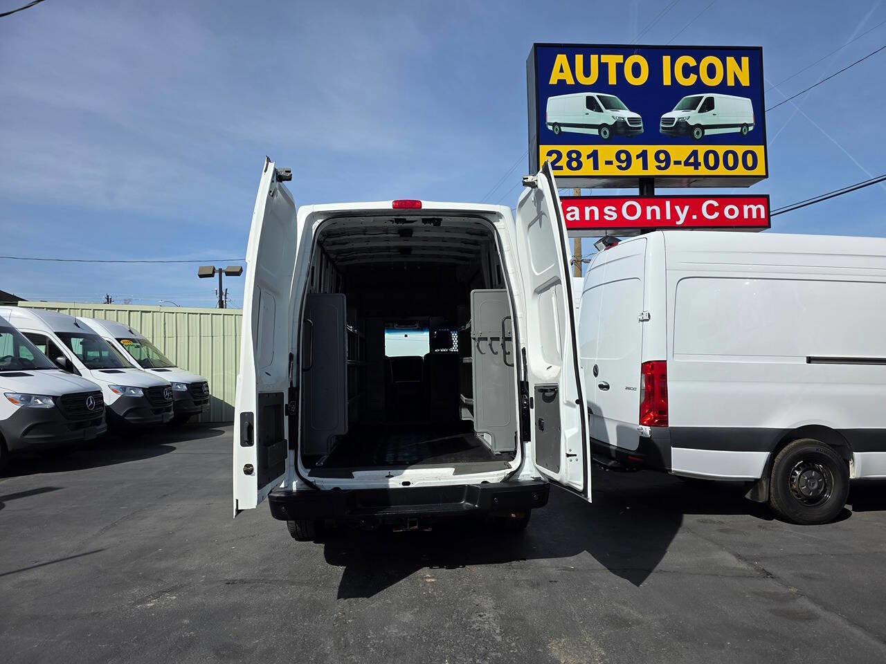 Used 2021 Nissan NV 2500 SV RWD image 15