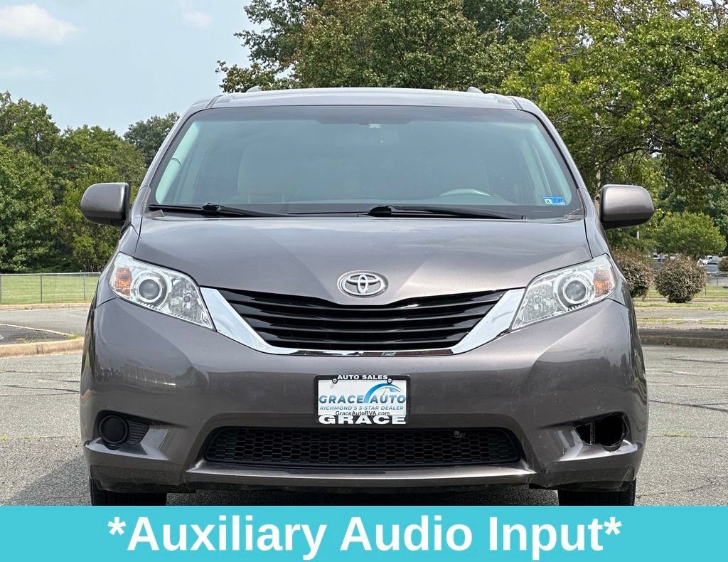 Used 2014 Toyota Sienna LE AWD/4WD image 14
