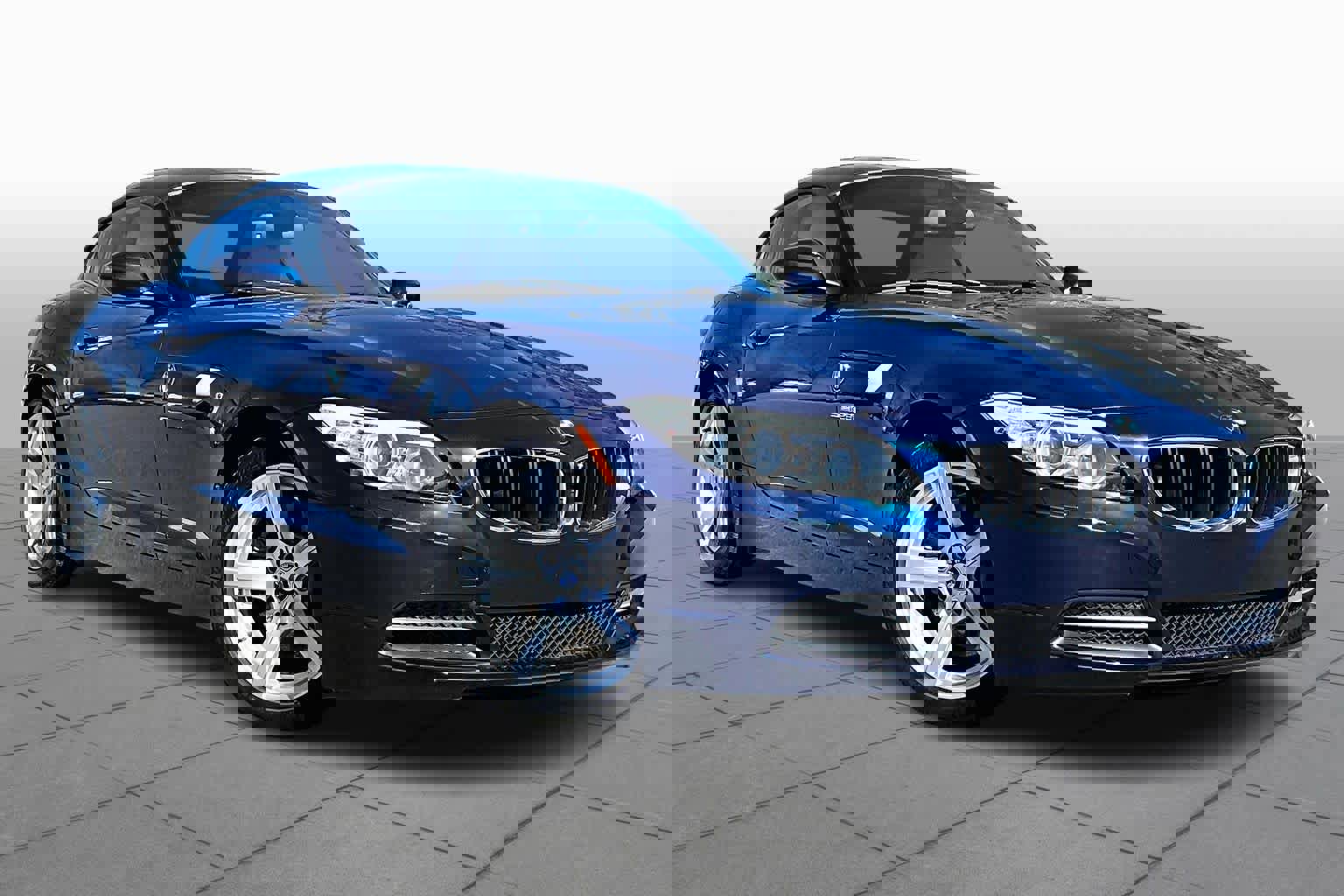 Used 2012 BMW Z4 sDrive28i image 3