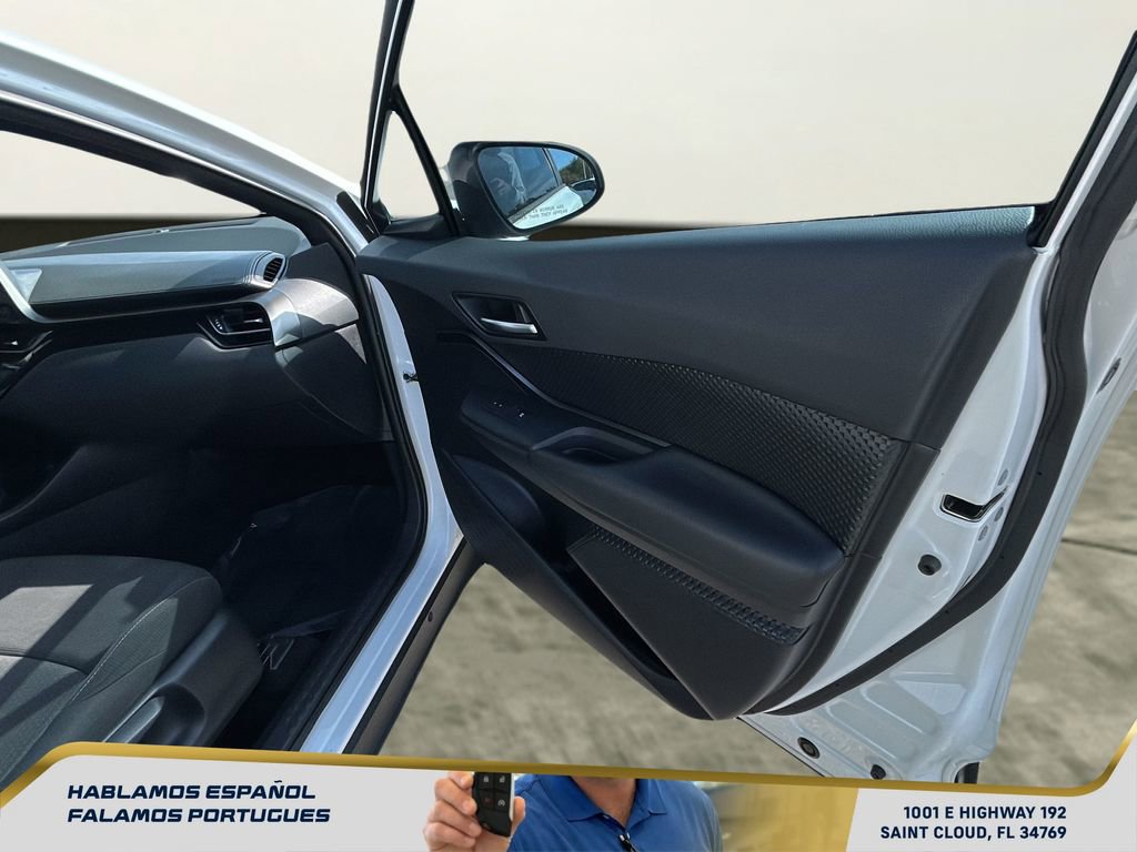 Used 2019 Toyota C-HR LE image 31