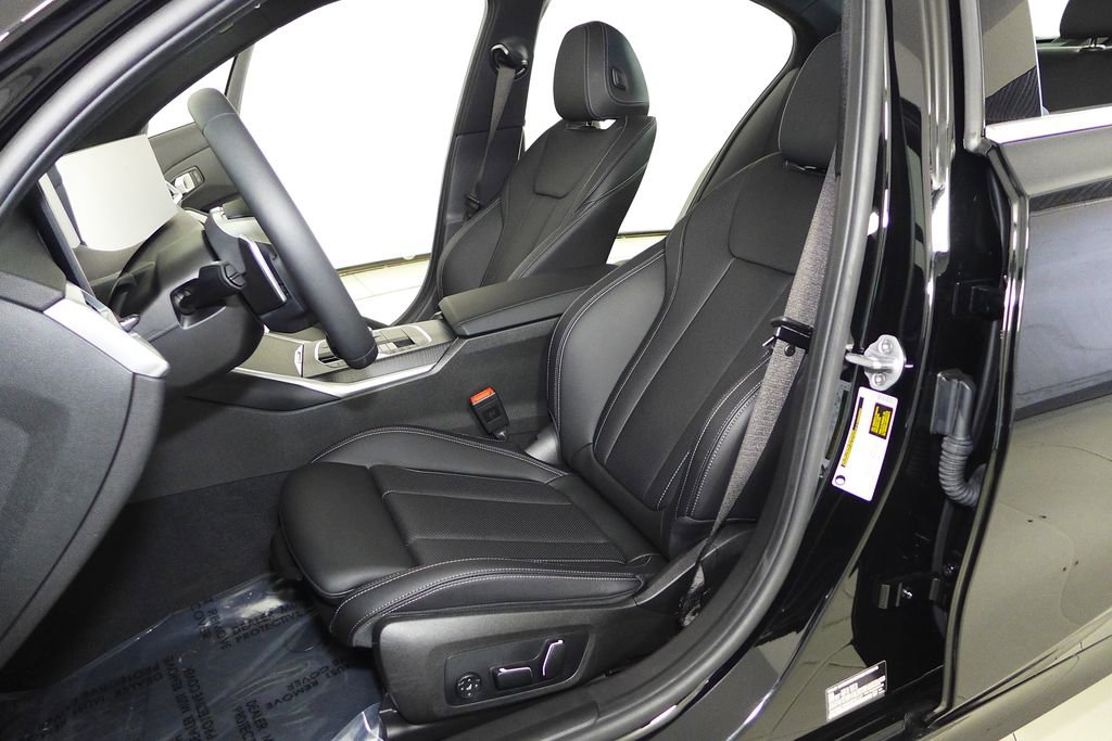 Used 2025 BMW 330i Sedan w/ Convenience Package RWD image 22