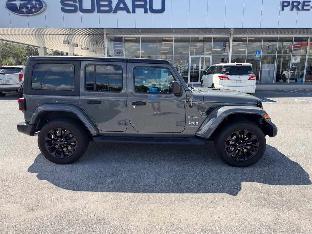 Used 2023 Jeep Wrangler Unlimited Sahara w/ Cold Weather Group AWD/4WD image 2