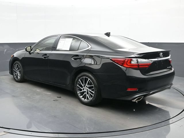 Used 2017 Lexus ES 350 w/ Luxury Package FWD image 6