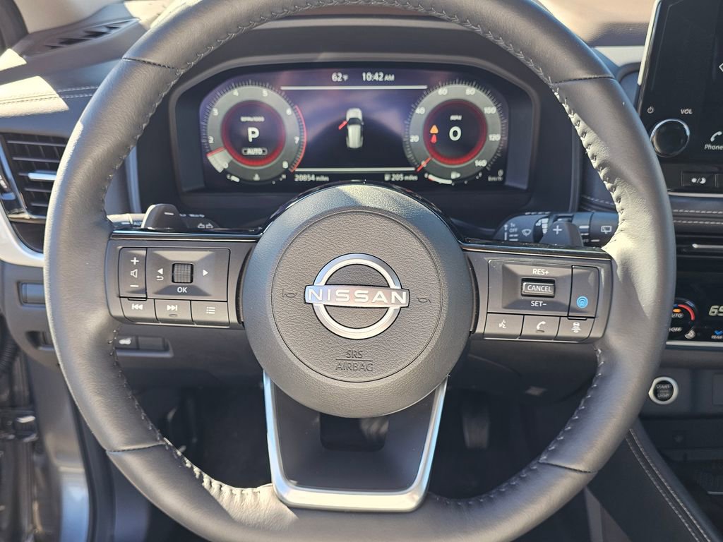 Used 2023 Nissan Rogue Platinum w/ Platinum Premium Package image 16