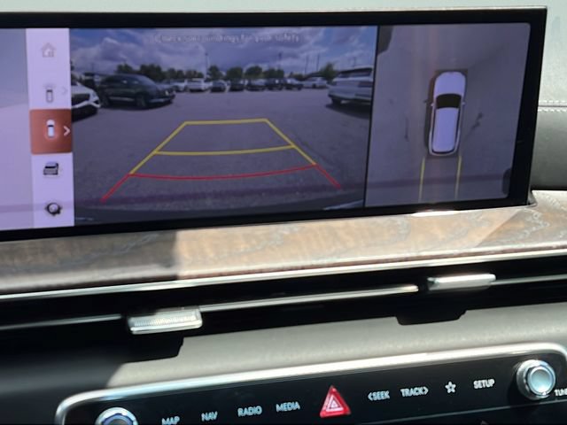 Certified 2025 Genesis GV80 3.5T Prestige AWD/4WD image 17