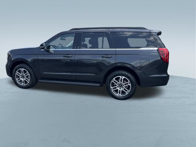 Used 2025 Ford Expedition Active AWD/4WD image 8