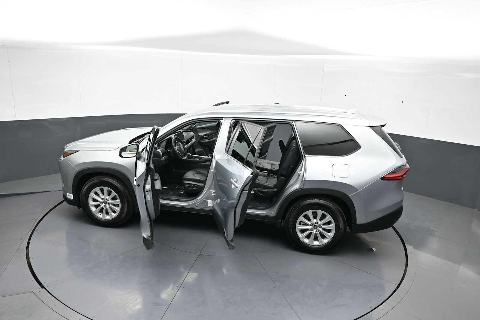 Certified 2025 Toyota Grand Highlander AWD image 46