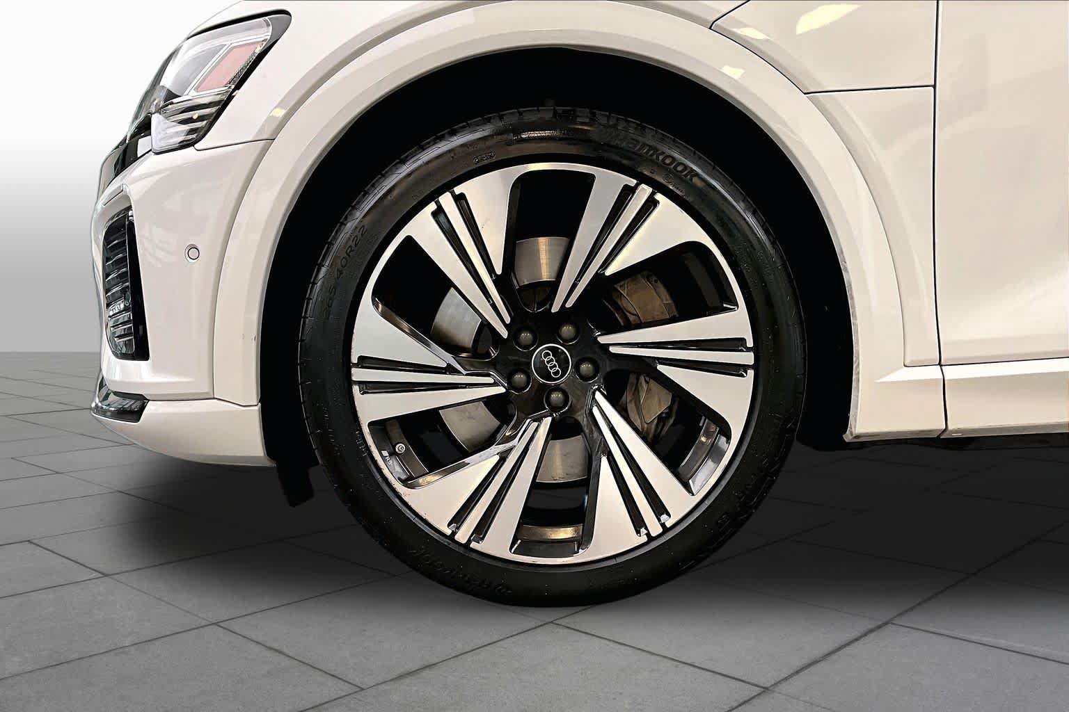 Certified 2024 Audi Q8 e-tron Prestige w/ Prestige Package AWD/4WD image 9