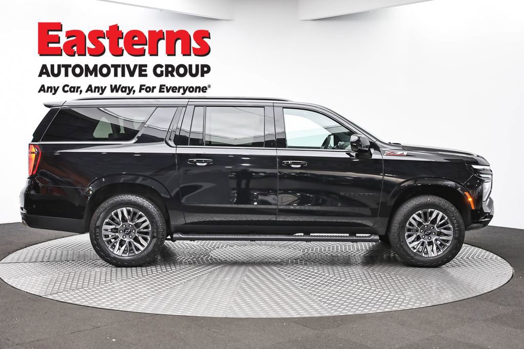 Used 2025 Chevrolet Suburban Z71 AWD/4WD image 4