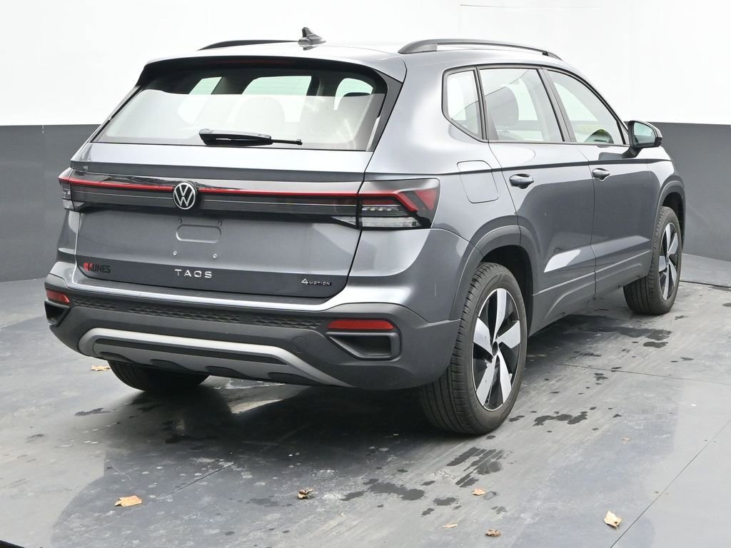 Used 2025 Volkswagen Taos S image 9