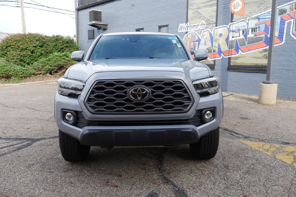 Used 2020 Toyota Tacoma TRD Off-Road AWD/4WD image 2