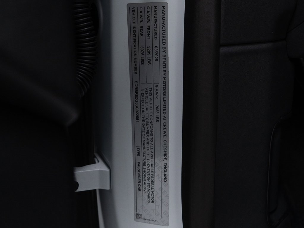 Used 2025 Bentley Flying Spur Plug-In Hybrid image 52