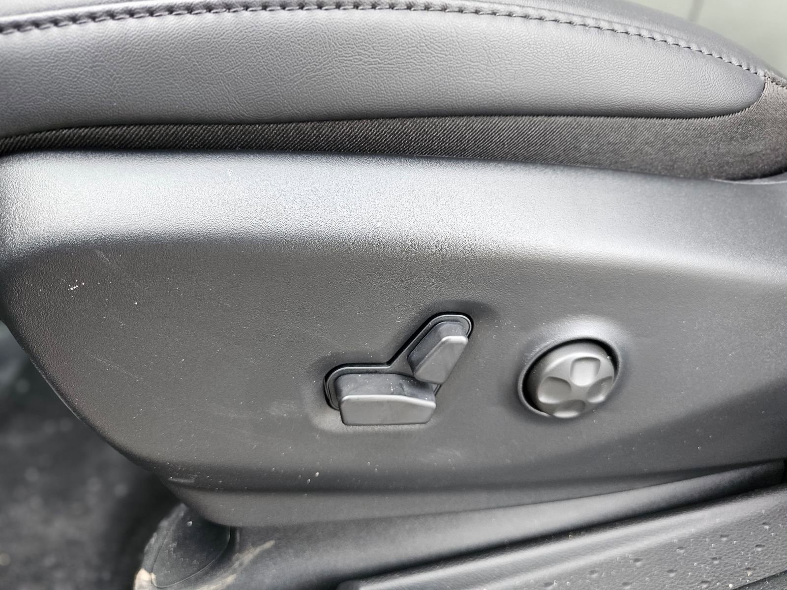 New 2026 Chrysler Pacifica Select image 21