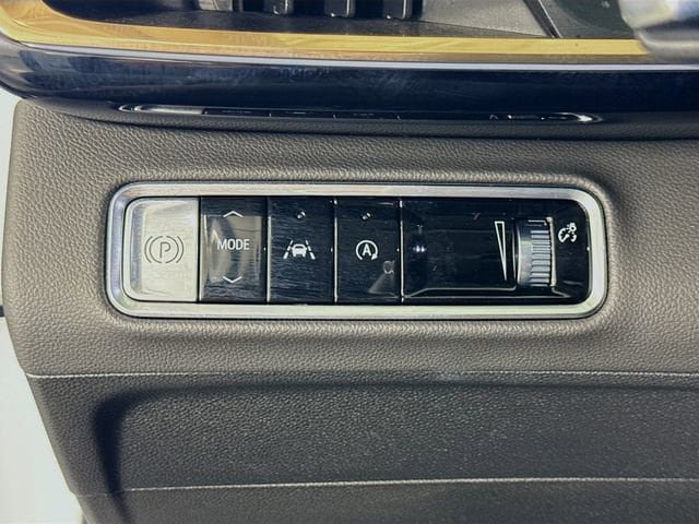 Used 2025 Buick Envision Avenir AWD/4WD image 10