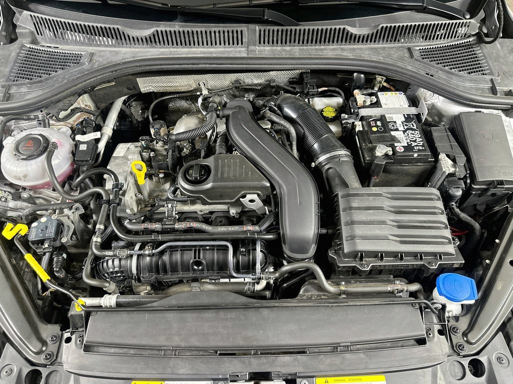 Used 2025 Volkswagen Jetta SE FWD image 10