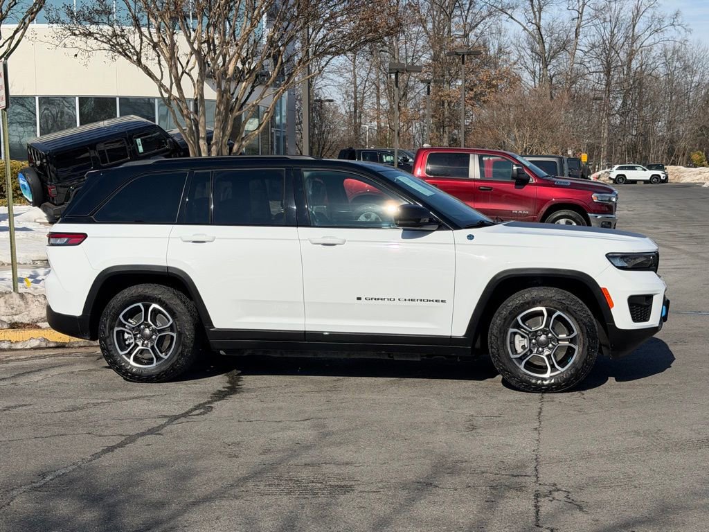 Used 2023 Jeep Grand Cherokee Trailhawk w/ Luxury Tech Group III image 5