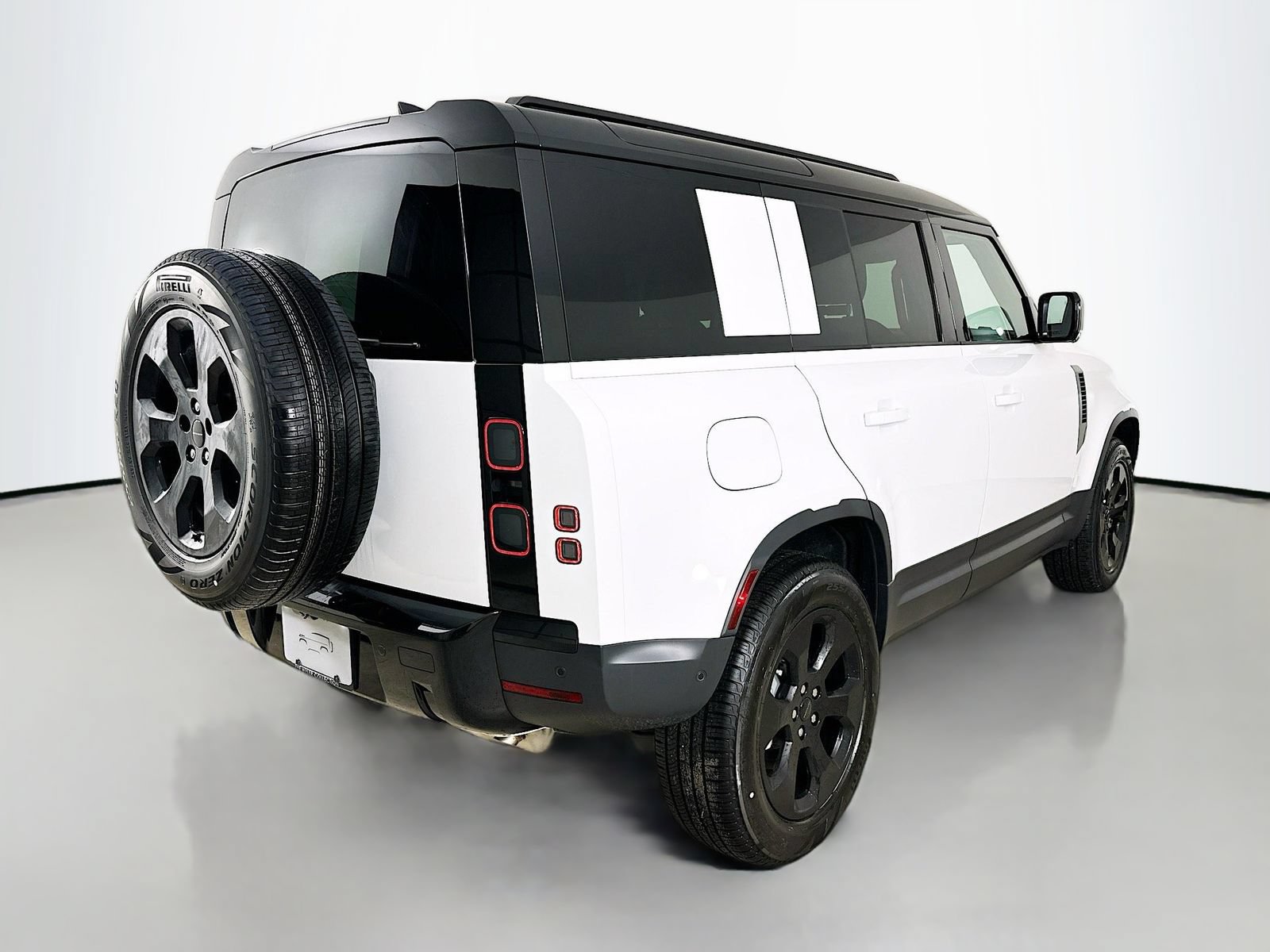 Used 2026 Land Rover Defender 110 S AWD/4WD image 5