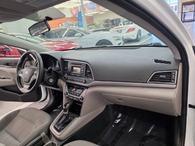 Used 2017 Hyundai Elantra SE FWD image 8