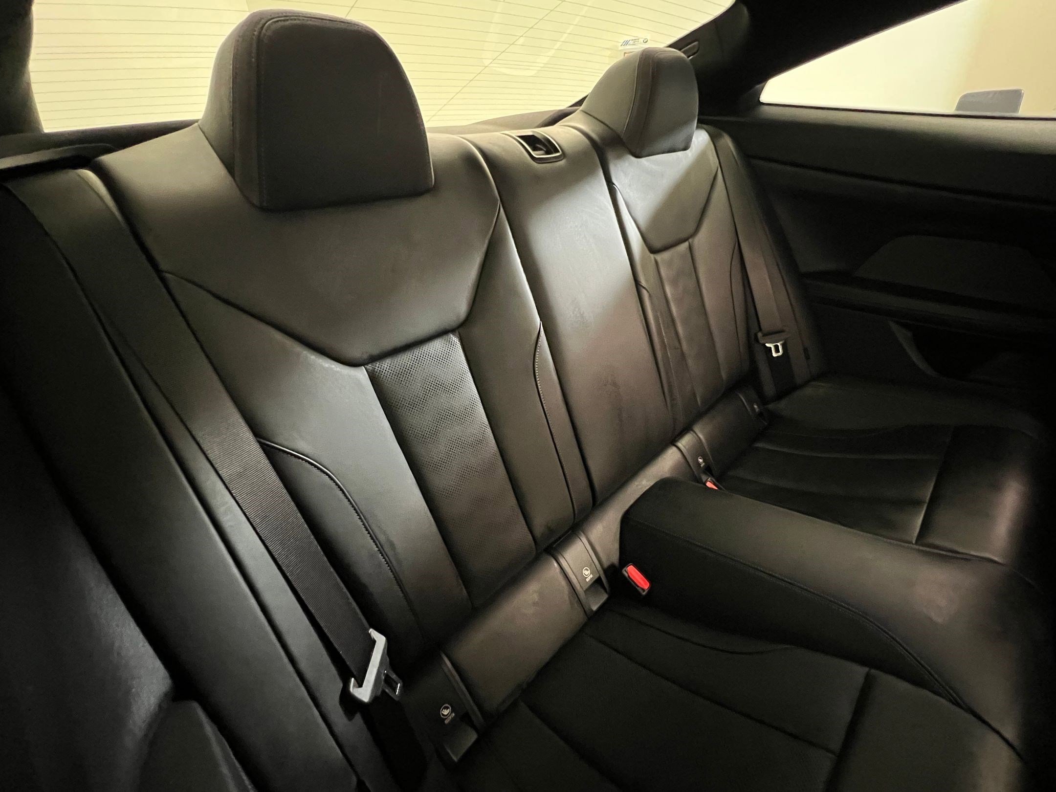 Used 2022 BMW M4 Coupe image 34