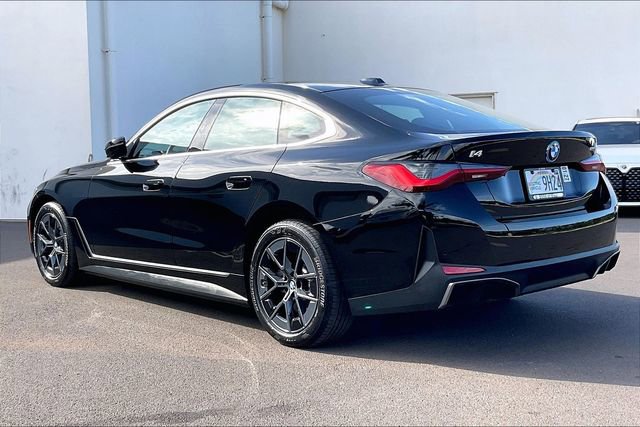 Used 2025 BMW i4 eDrive40 image 10