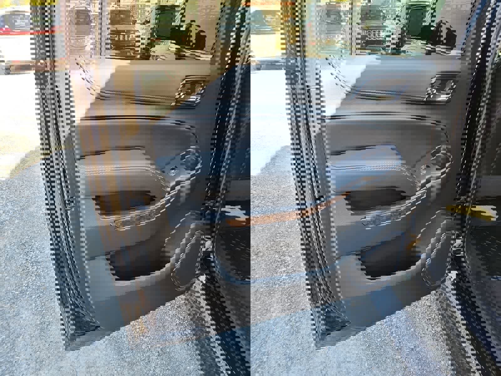 Used 2019 Chevrolet Suburban LT image 27