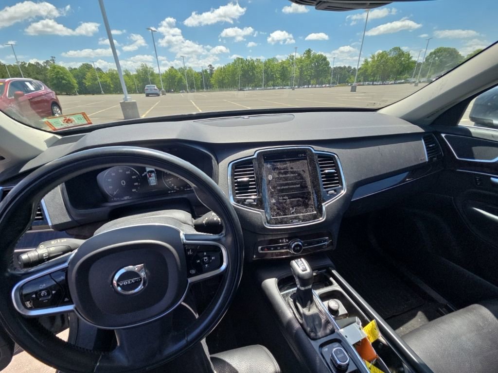 Used 2016 Volvo XC90 T6 Momentum w/ Protection Package Plus AWD/4WD image 10