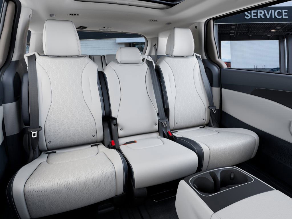 New 2025 Kia Carnival SX image 16