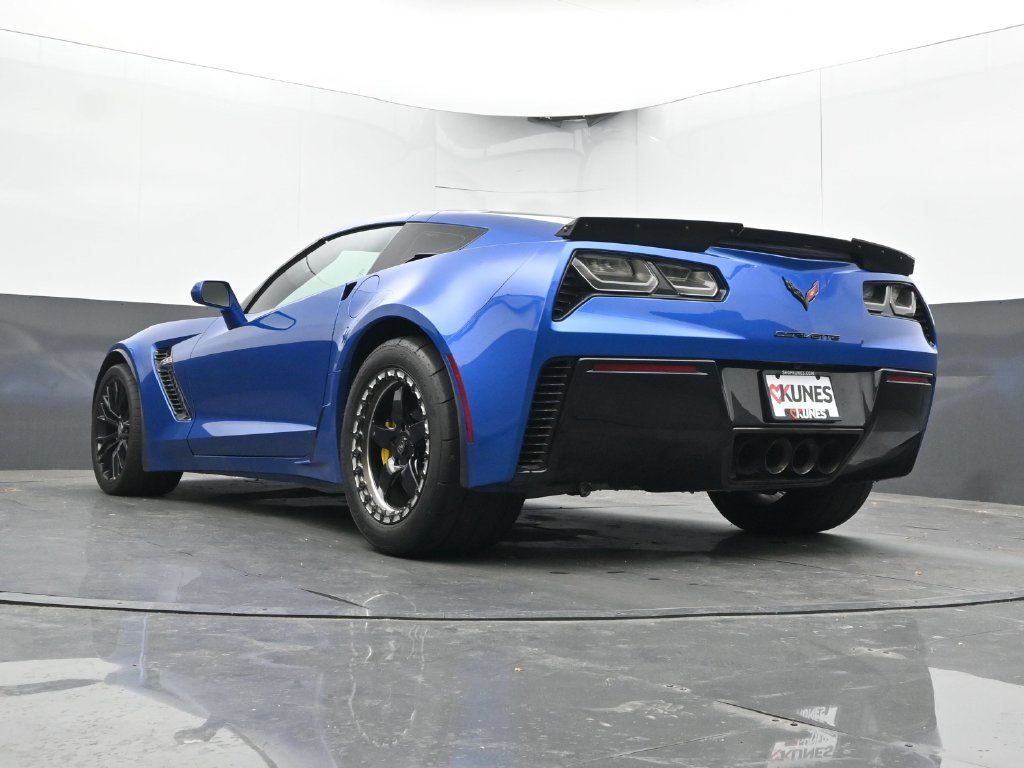 Used 2016 Chevrolet Corvette Z06 w/ 2LZ Preferred Equipment Group RWD image 30