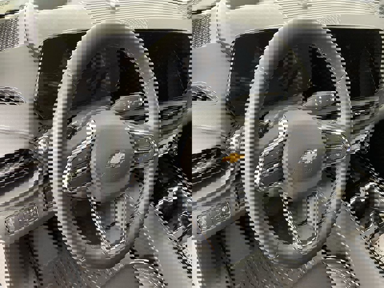 New 2025 Chevrolet Silverado EV LT image 80