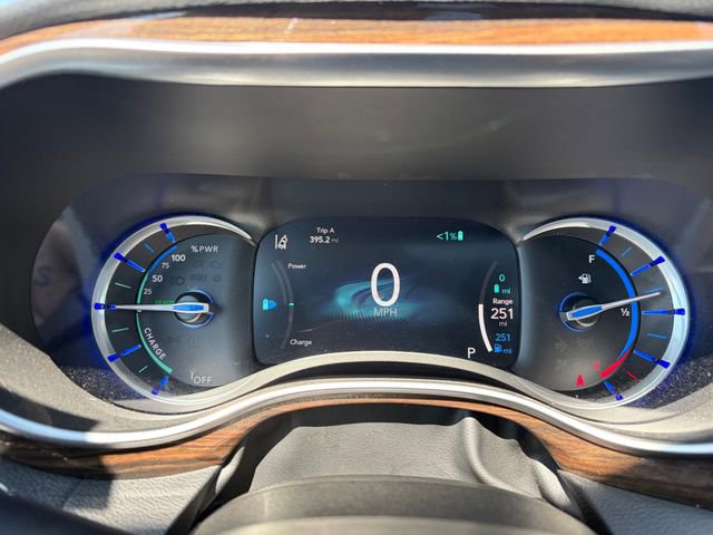 Used 2021 Chrysler Pacifica Limited w/ Premium & Safety Sphere Group FWD image 23