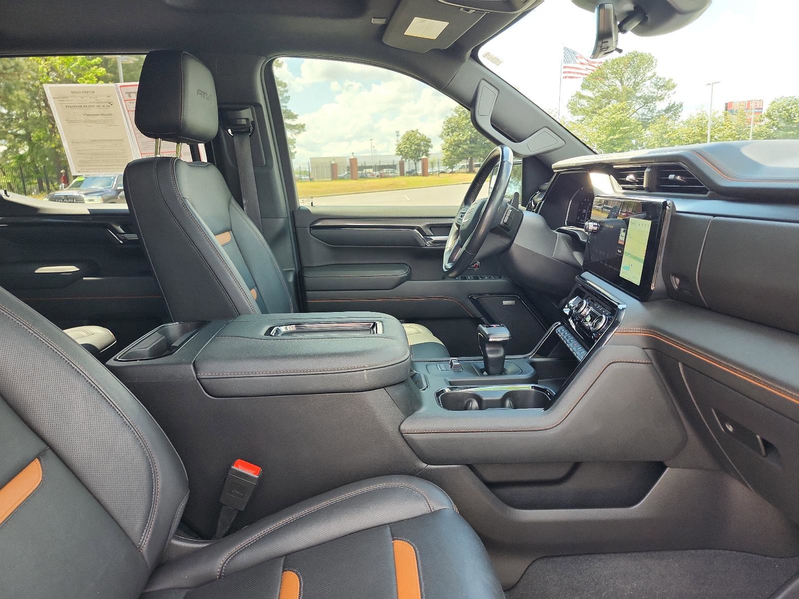 Used 2022 GMC Sierra 1500 AT4 w/ AT4 Premium Package image 9