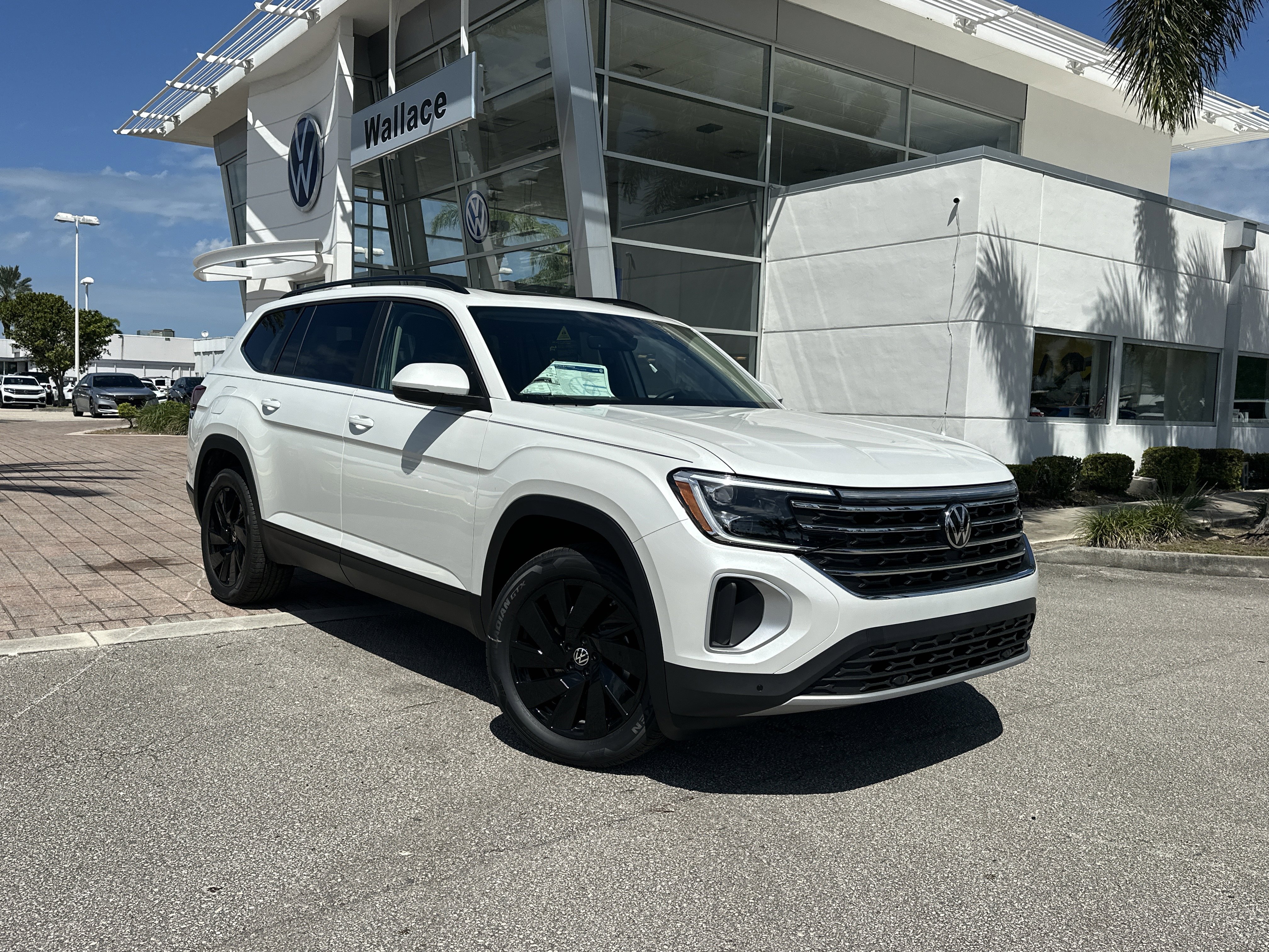 New 2026 Volkswagen Atlas SE image 1