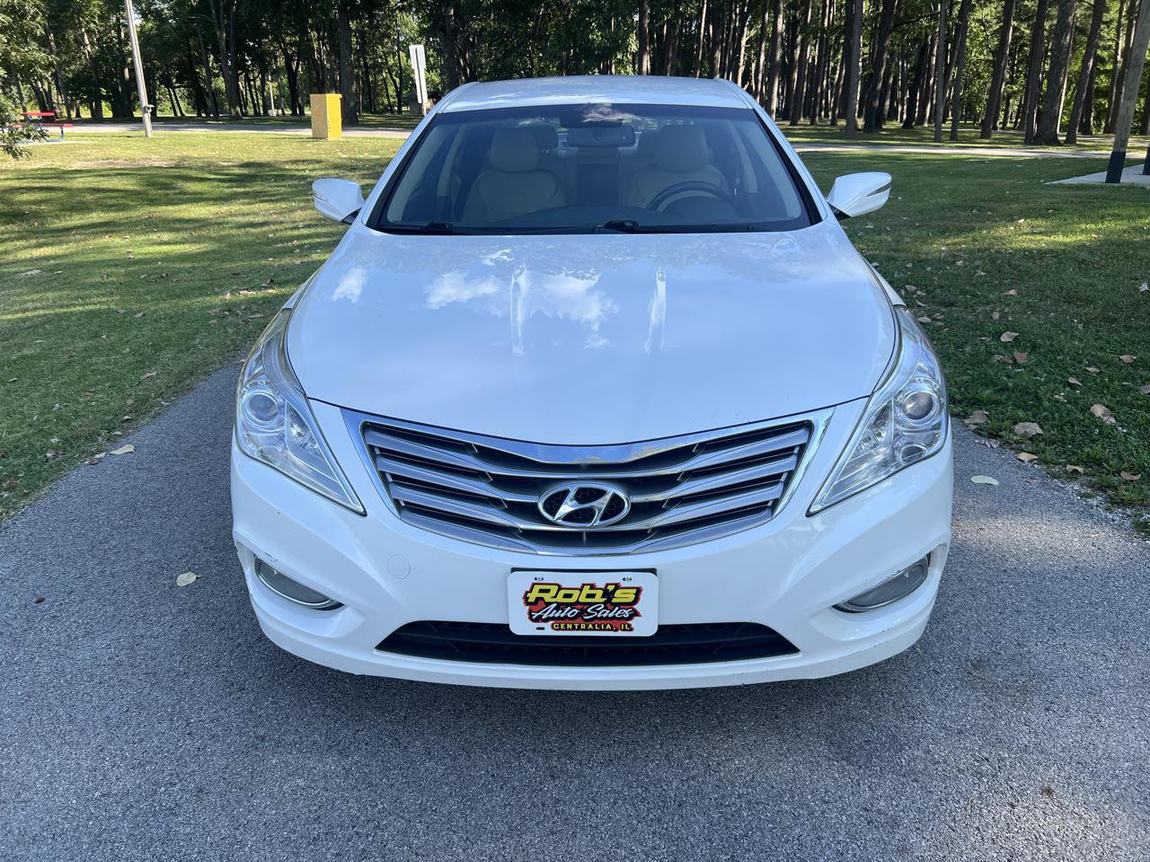 Used 2013 Hyundai Azera FWD image 3