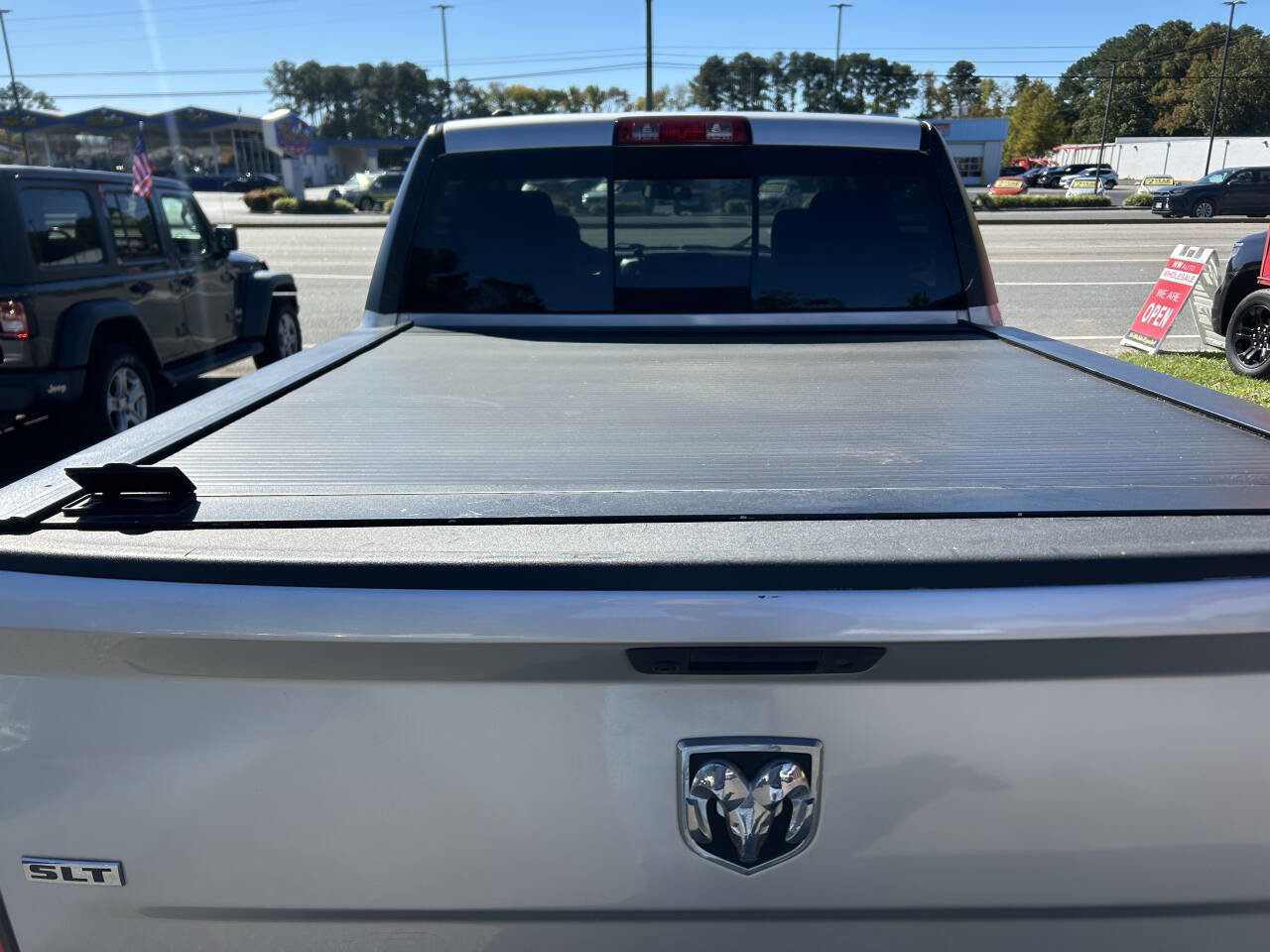 Used 2018 RAM 1500 Classic SLT image 21