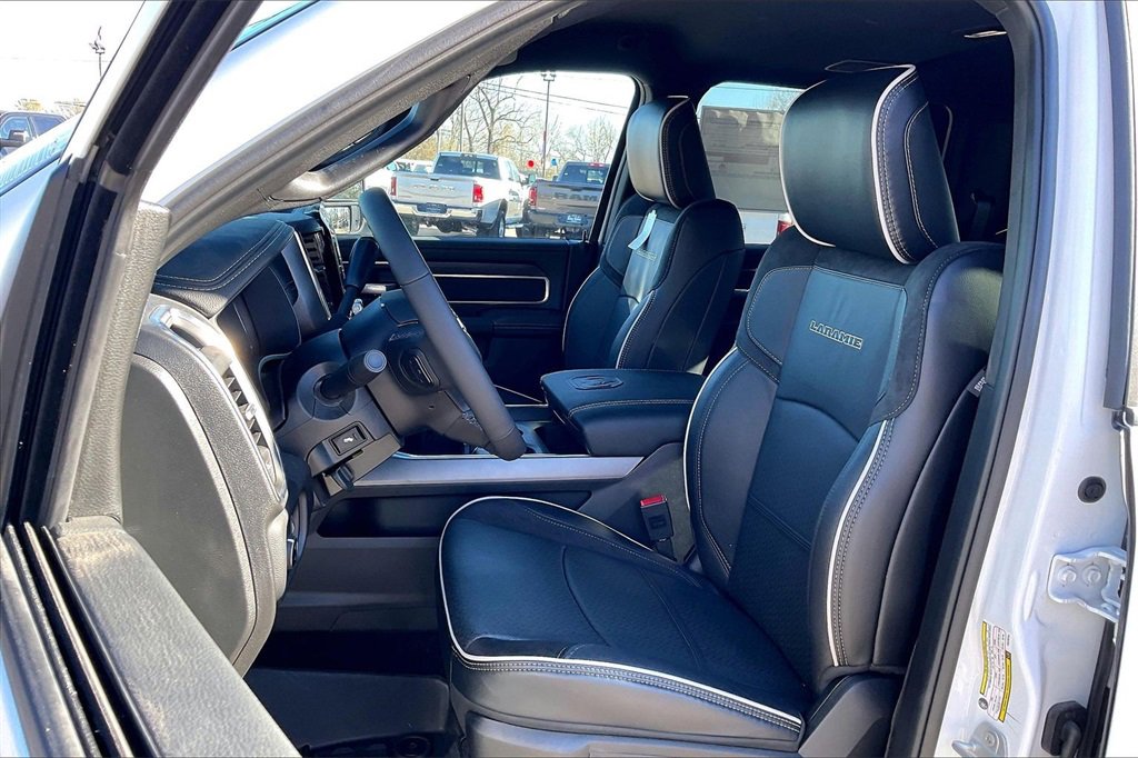 New 2026 RAM 2500 Laramie w/ Sport Appearance Package image 9