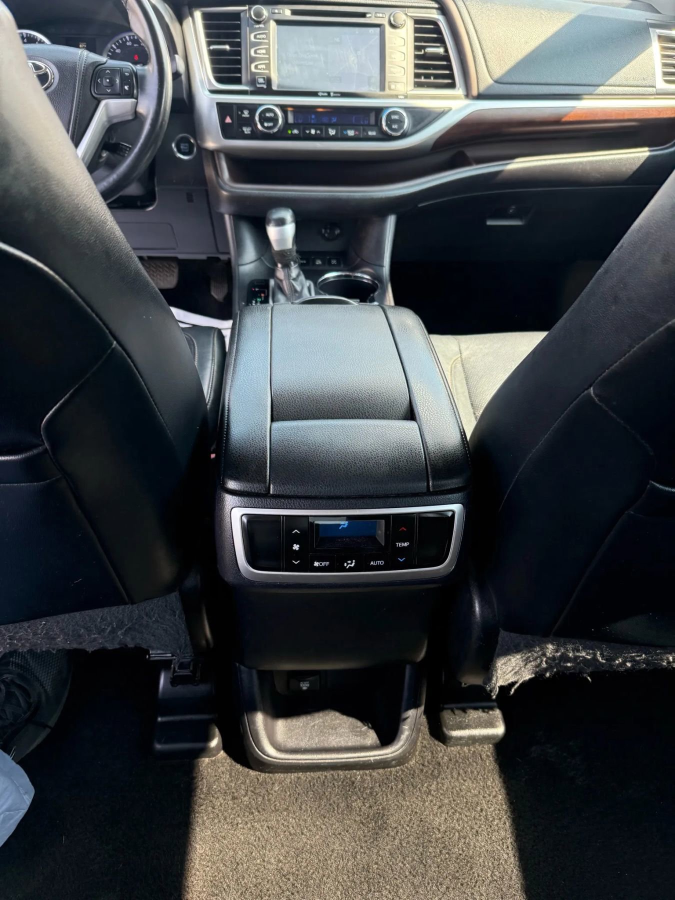 Used 2015 Toyota Highlander Limited AWD/4WD image 21