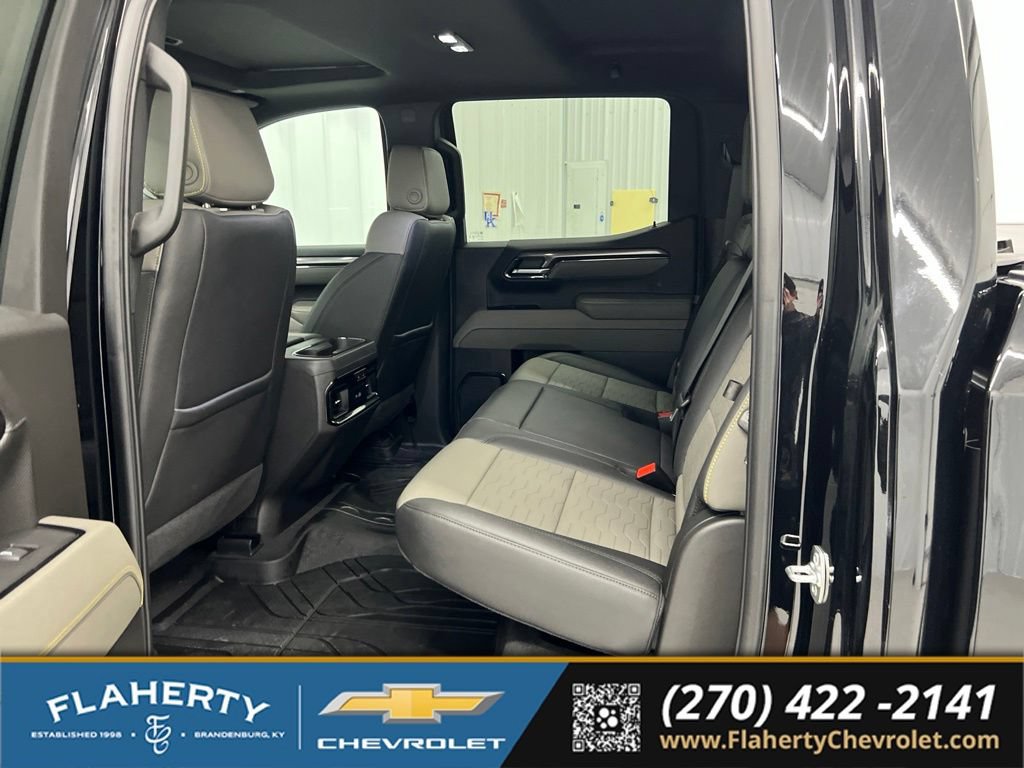 Used 2025 Chevrolet Silverado 1500 ZR2 w/ Technology Package AWD/4WD image 11