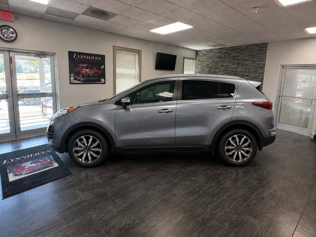 Used 2017 Kia Sportage EX w/ EX Premium Package AWD/4WD image 5