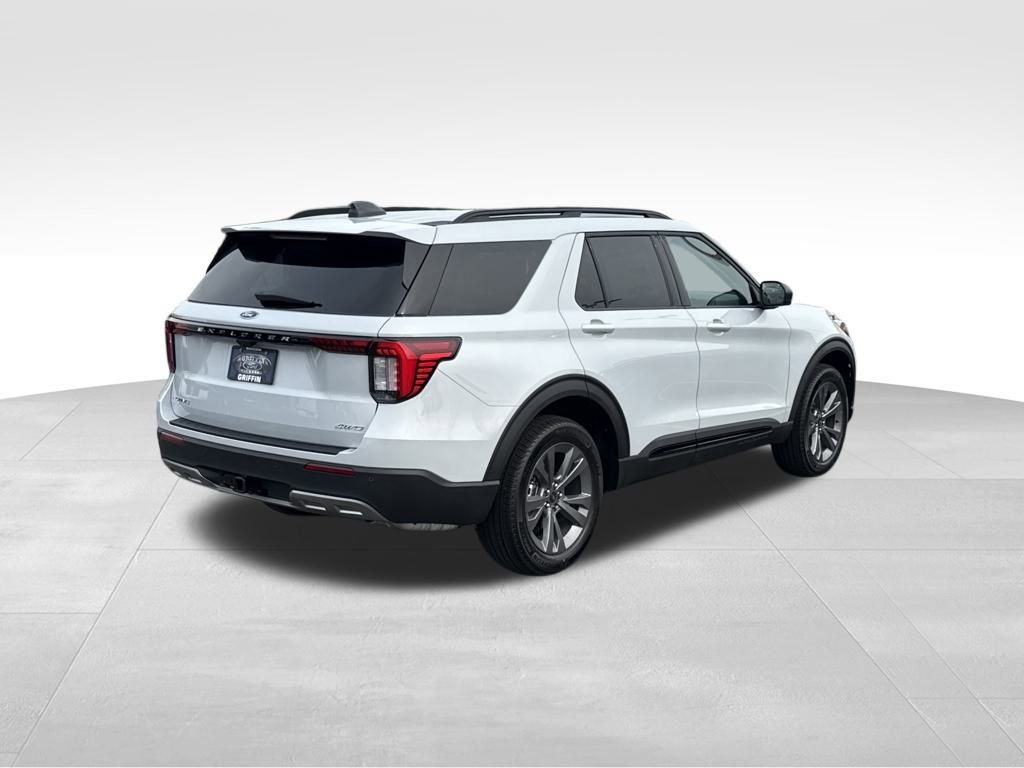 New 2026 Ford Explorer Active image 4