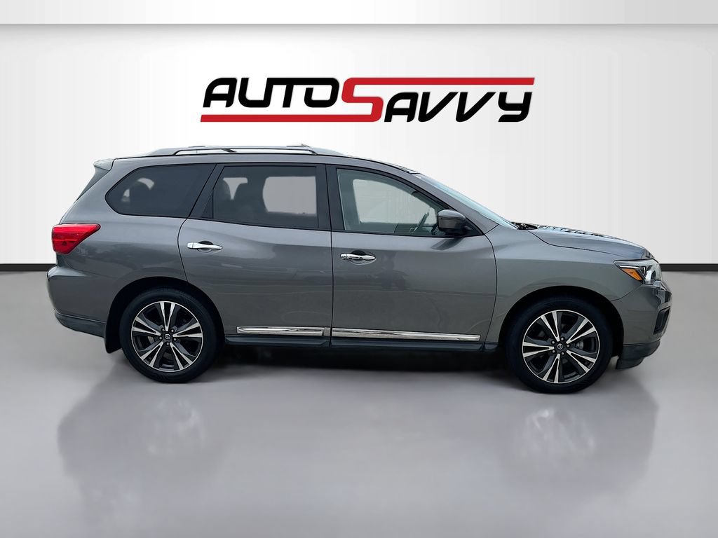 Used 2019 Nissan Pathfinder Platinum w/ Cargo Package FWD image 8