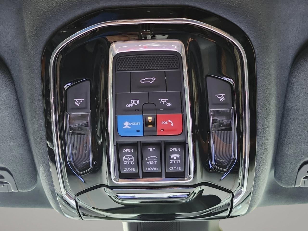 Used 2022 Jeep Grand Wagoneer Series II w/ Premium Group II image 15