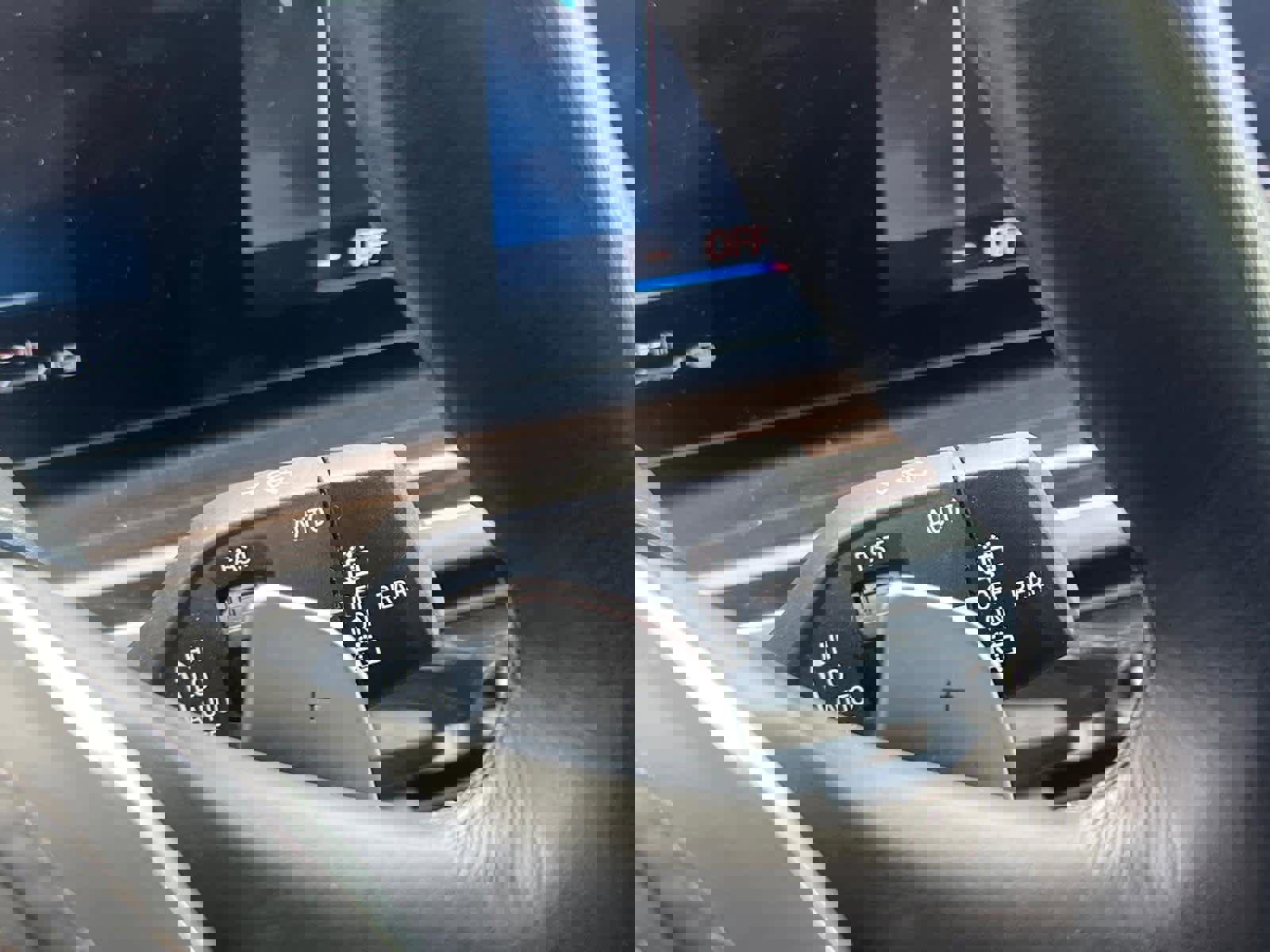 Used 2025 BMW X5 xDrive50e image 18