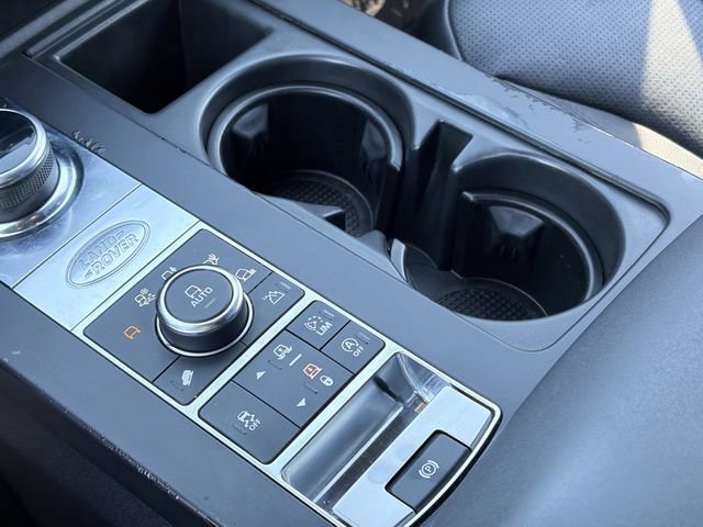 Used 2018 Land Rover Discovery SE image 18