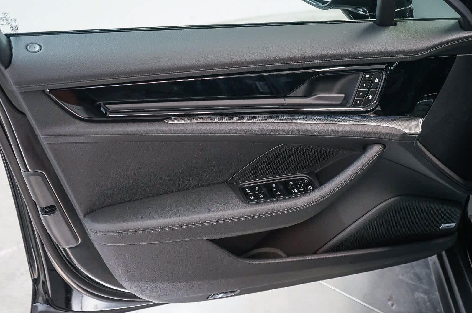 New 2026 Porsche Panamera 4 AWD/4WD image 27