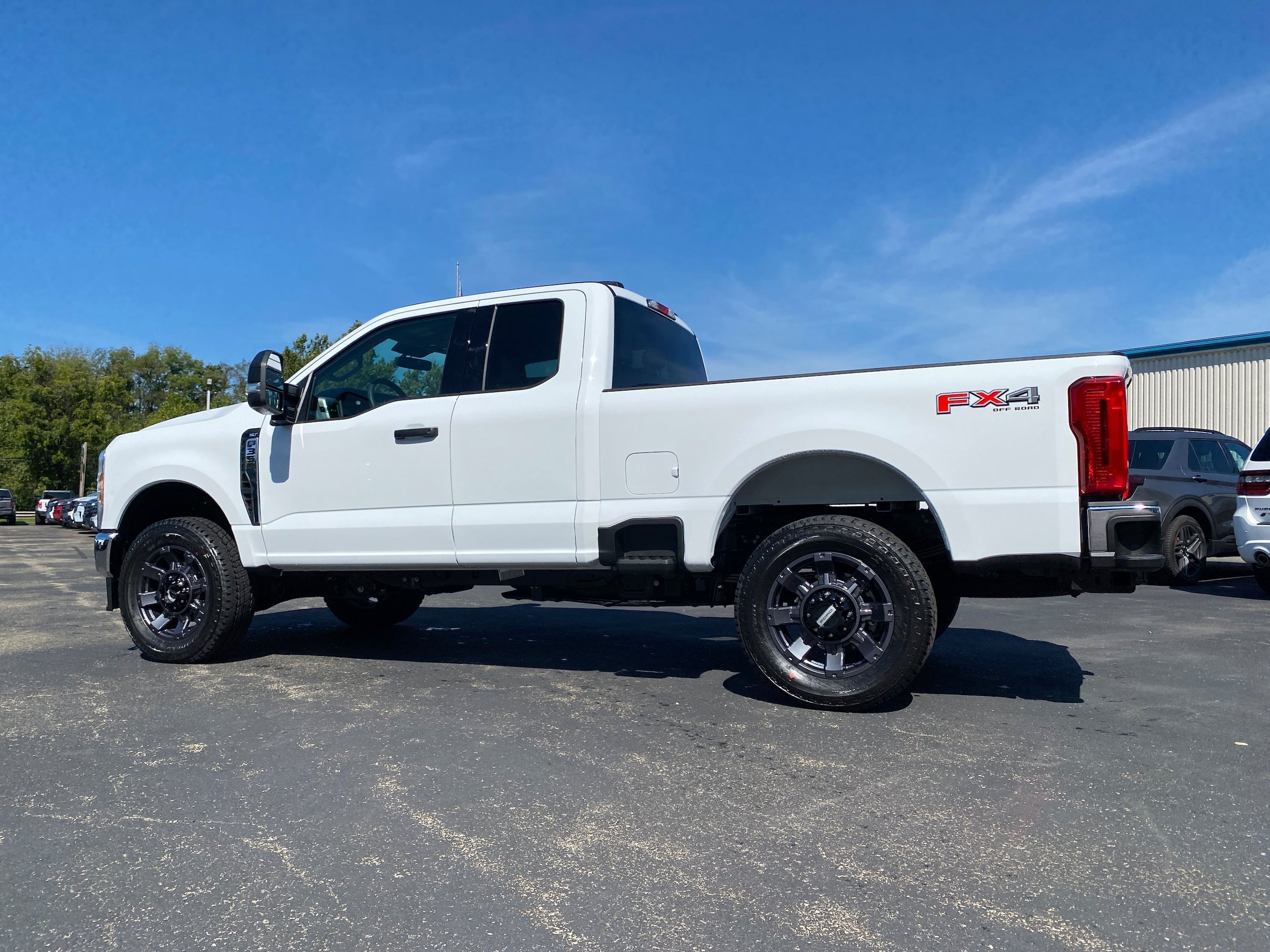 New 2027 Ford F350 XLT w/ FX4 Off-Road Package AWD/4WD image 7