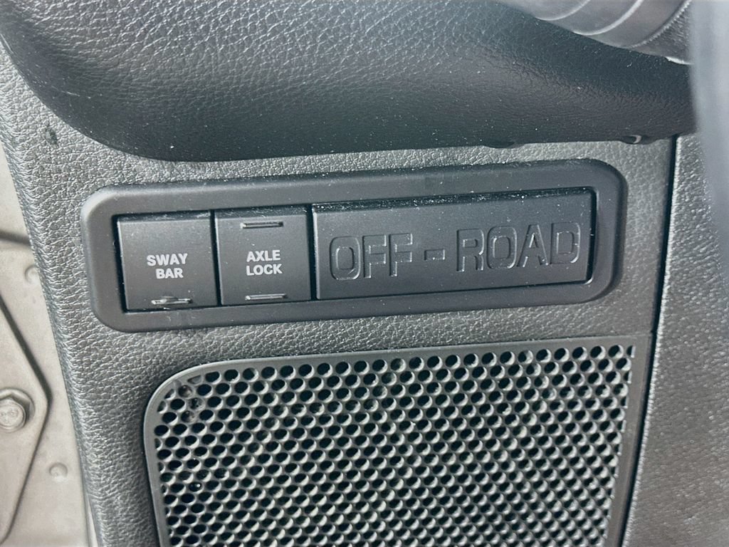 Used 2015 Jeep Wrangler Unlimited Rubicon AWD/4WD image 22