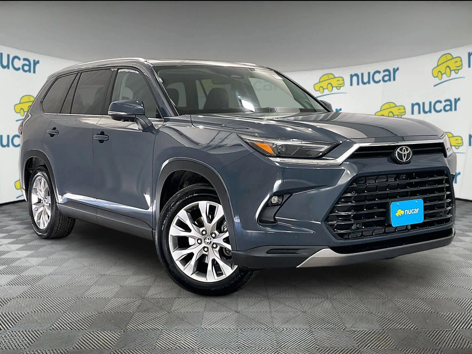 Used 2025 Toyota Grand Highlander FWD image 1